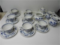 Tea Set: 7 Cups & Saucers + 4 Pieces