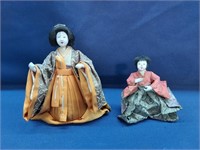 Pair of Japanese Dolls - 6" & 4"