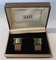 Men's Swank goldtone cuff links in box -