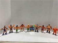 LARGE LOT OF HASBRO WWF WRESTLING ACTION FIGURES