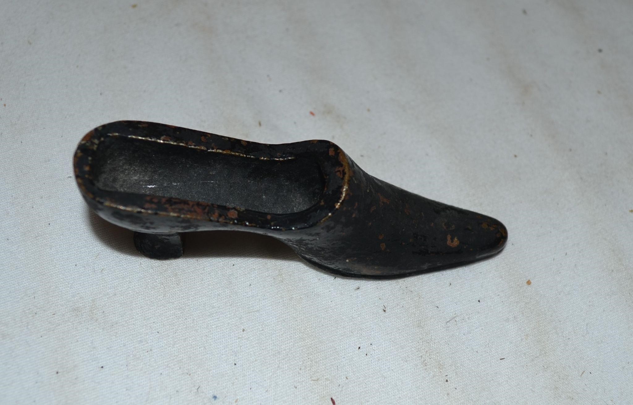 Cast Iron Shoe