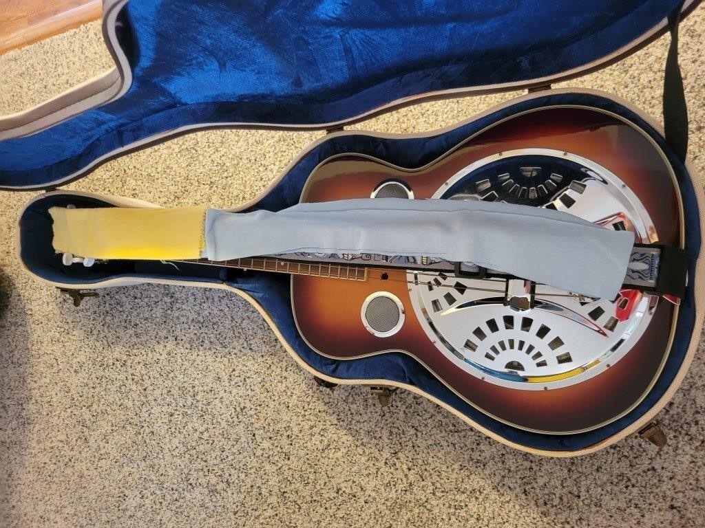 Morgan Monroe Dobro w/ Case