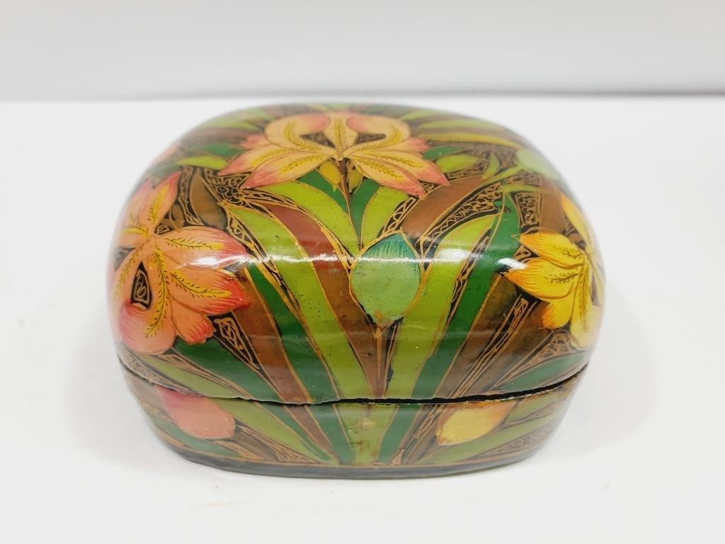 Vintage Lidded Lacquer Box