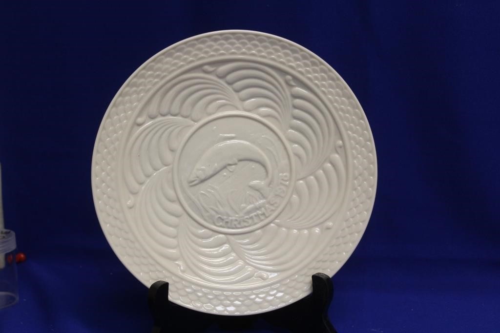 A Belleek 1978 Christmas Plate