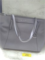 VERY NICE MICHAEL KORS PURSE GRAY NO HOLES OR