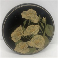 Vintage tin with flowers
