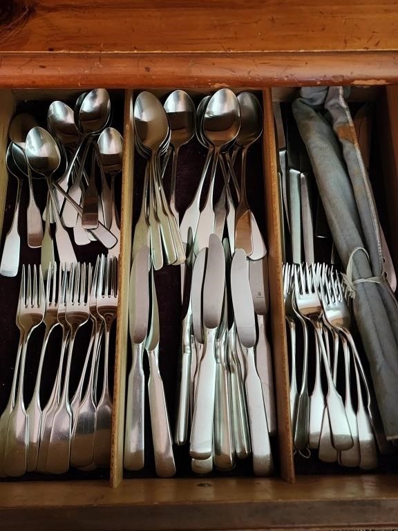 Beautiful 12 Piece Set Of Flatware Silverware