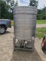 Lyons Stainless Gravity Tank with stand