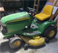 John Deere LT180 17hp. Lawn mower