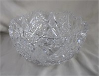 Cut crystal sawtooth edge serving bowl 9 X 4"H