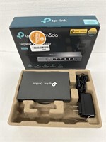 TP-LINK VPN ROUTER(WITH MISSING PARTS)