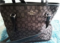 D - DESIGNER PURSE (C25)