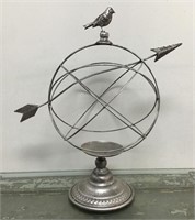 Metal wire globe decor