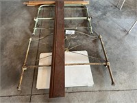 Twin mismatch metal bed, slats, base board