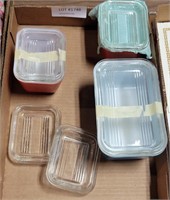 FLAT OF PYREX REFRIDGERATOR DISHES