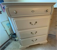 Leo Chest Of 5 Drawers 32" x 18.5" x 43"H