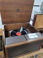 VINTAGE VICTROLA RCA VICTOR TURNTABLE/ VGE03W