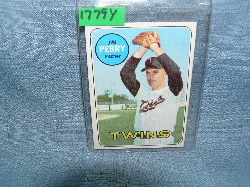 Jim Perry 1969 Topps baseball card