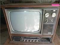 Admiral SS880 color television with AM/FM stereo