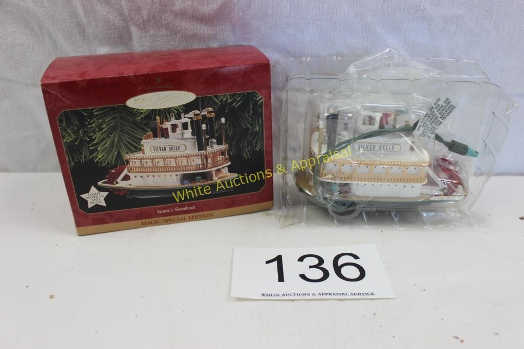 Hallmark - Keepsake Ornament - Santa's Showboat