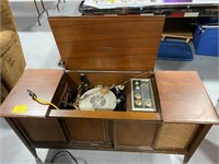 ZENITH STEREO CABINET