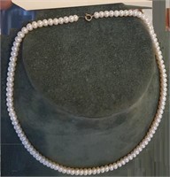 freshwater pearl necklace w 10k gold clasp