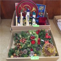 2 BL- CHRISTMAS DECOR- TRAY, WINDOW CLINGS, FRAME>