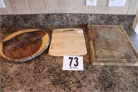 (2) Cutting Boards & Stand(R2)