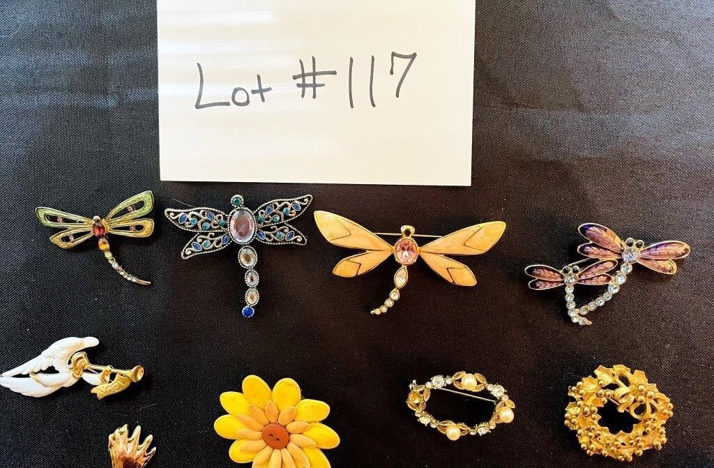 Costume Jewelry Brooch Lot (23)