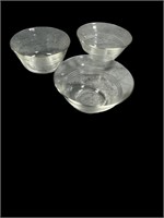 Set of three PYREX bowls