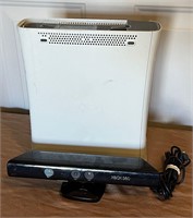 XBOX 360 CONSOLE W/ KINECT