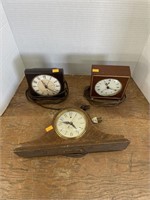 Mantle clock and 2 desk clocks