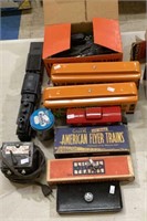Mixed lot of various gauge and types of Lionel