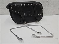 Suzuki Boulevard Leather Saddlebag & Frame