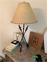 IRON ARROW TABLE LAMP