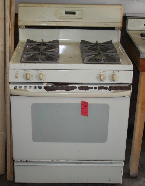 Gas stove