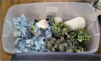 Sterilite Storage Tote w/Vases & Sprays