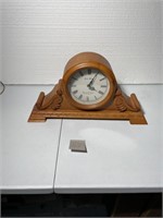 Wood Mantle Daniel Dakota Clock Quartz Movement