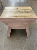 Renwil Accent Table