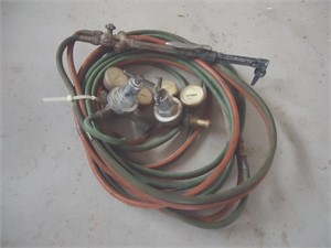 Cutting torch & gages, 30' hose