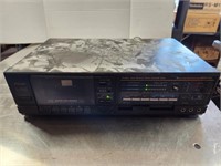 TEAC  Stereo Cassette Deck R 435X powers on