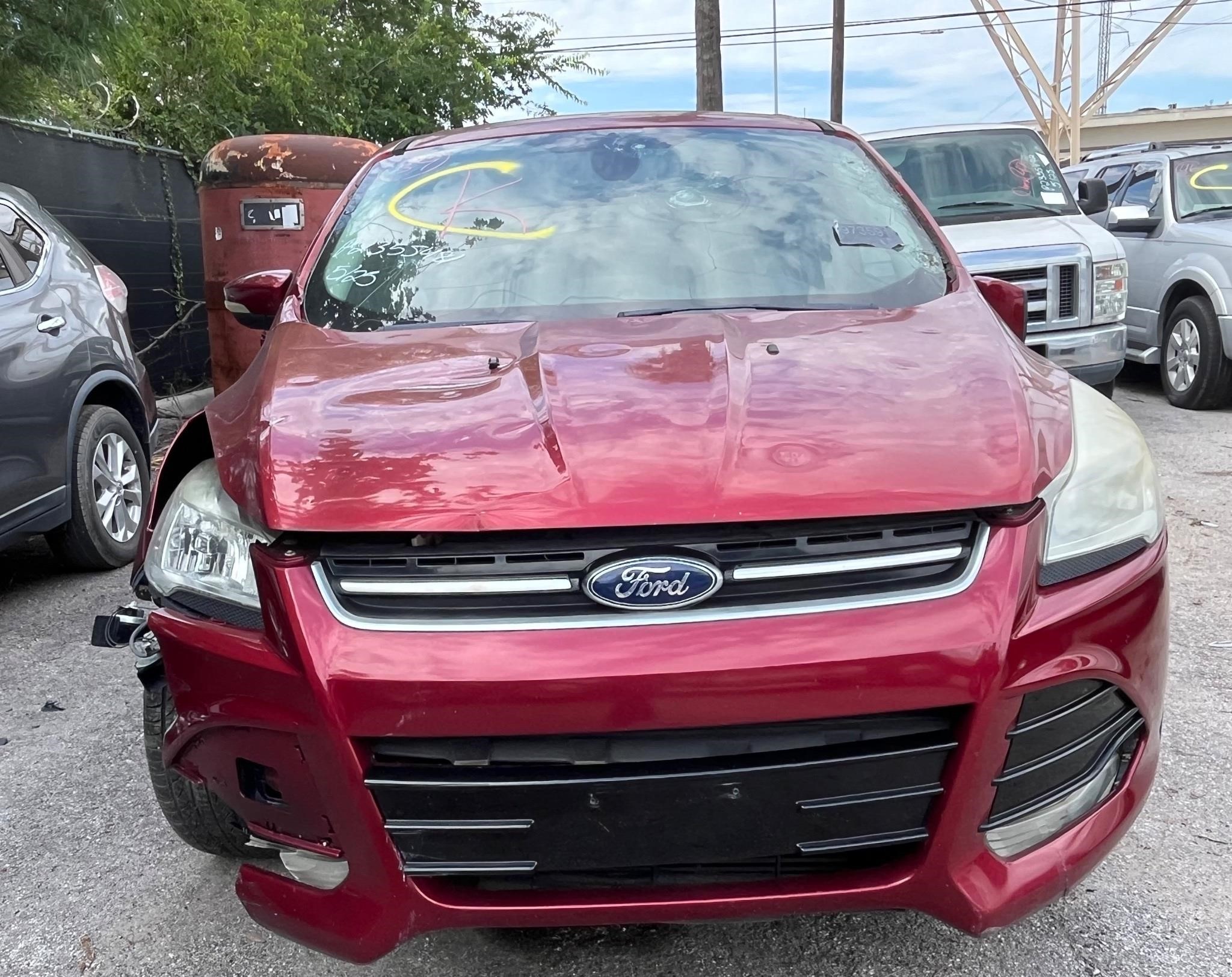 2013 FORD ESCAPE - B23021