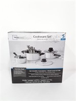 Open new cookware set