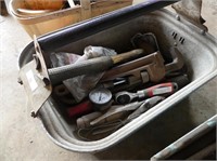 TOTE: VICE GRIPS, SCREW DRIVERS, HAMMER, ETC.