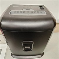 Staples Shredder               (R# 209)