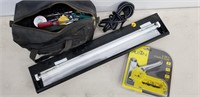 21" FLOURESCENT LIGHT W/SMALL BAG OF MISC TOOLS