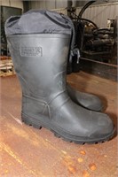 Size 9 Kamik Insulated Rubber Boots