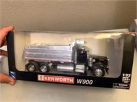 Ken worth W900 dump truck 1/32