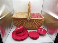 PICNIC BASKET WITH SOME DISHES