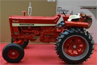 IH 1256 turbo tractor